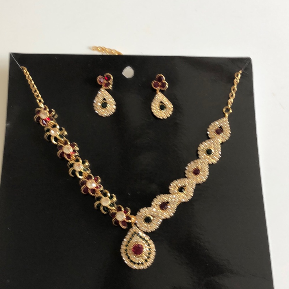 Fashion jewelry Neckless and Earrings set